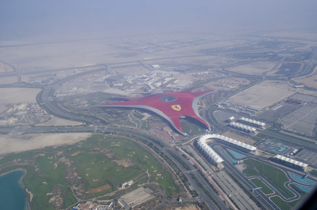 เฟอร์รารี่ เวิลด์ (อาบูดาบี)