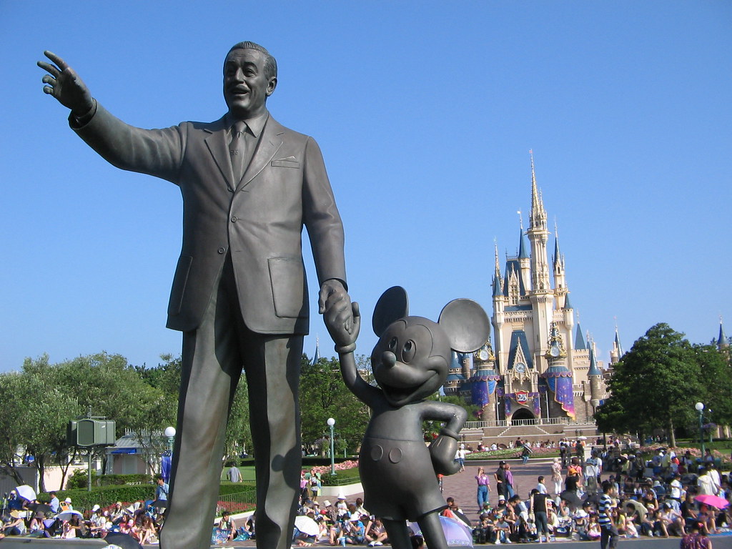 โตเกียว ดิสนีย์แลนด์ (โตเกียว)